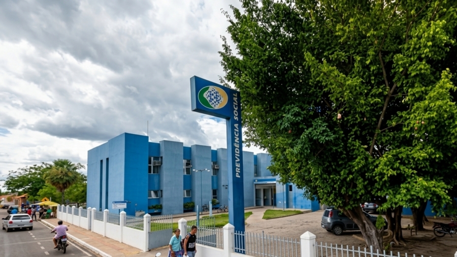 Chefe do INSS em Campo Maior sofre infarto e é internada em estado grave em Fortaleza